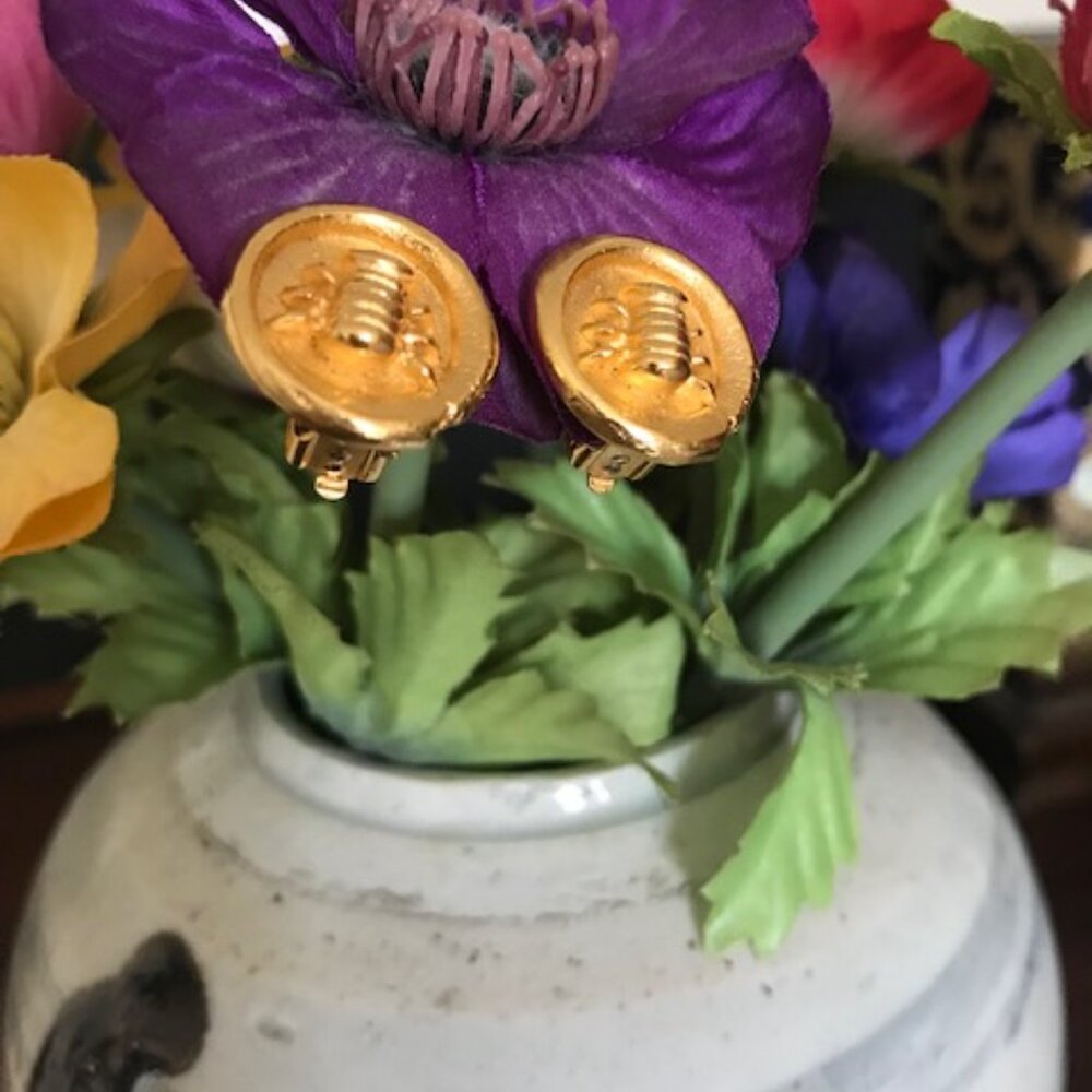 BEE SEASON! VINTAGE GERARD YOSCA 'BUMBLE BEE' EARRINGS, MINT COND. - Picture 7 of 7